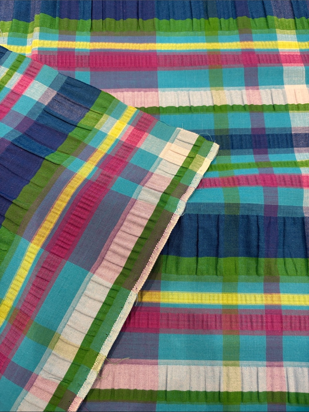 Vintage Plaid Seersucker Fabric of Many Colors - Picture 3 of 10